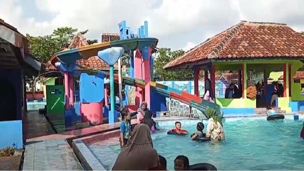 Kolam Renang Tirta Alam