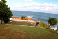 Pantai Karang Tawulan