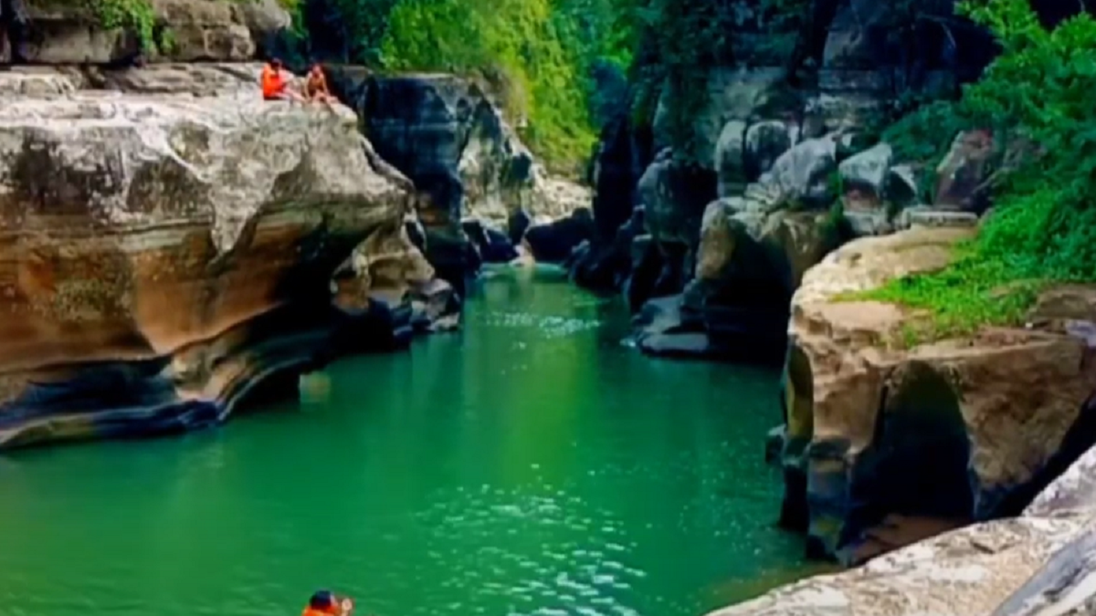 Tonjong Canyon: Sebuah Surga Tersembunyi di Tasikmalaya