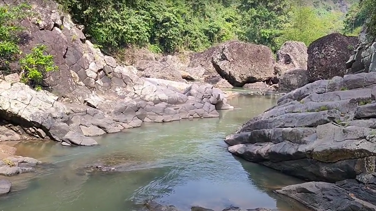 Batu Paraga Salopa Tasikmalaya