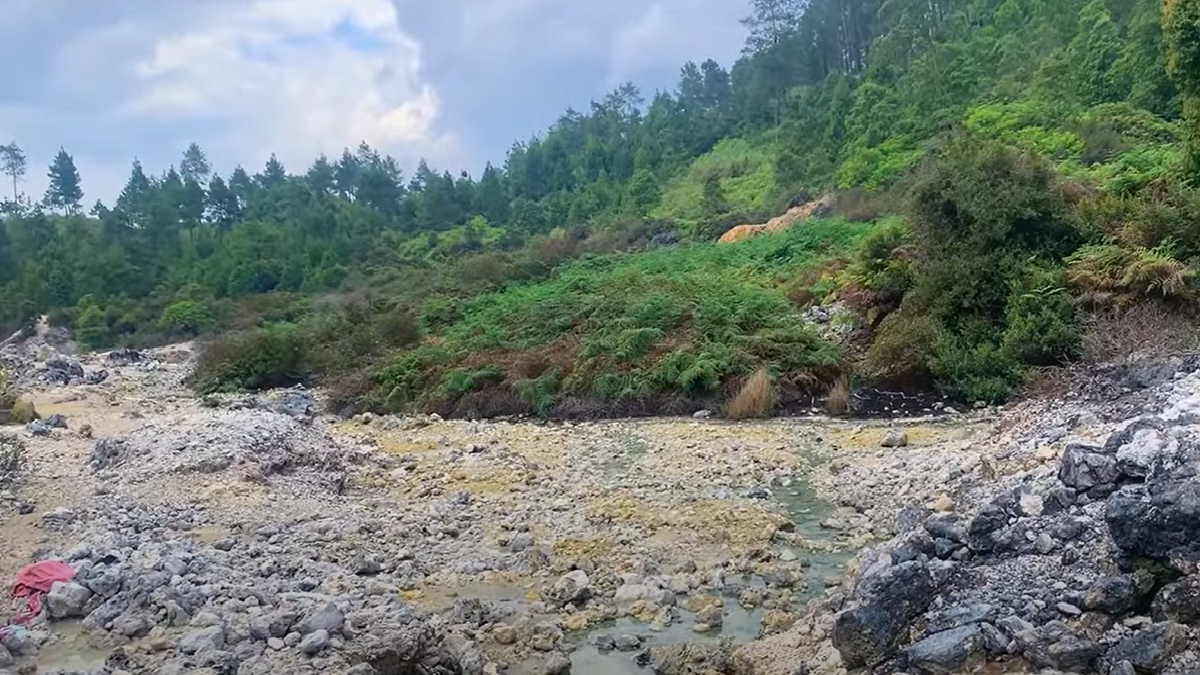Kawah Karaha Bodas