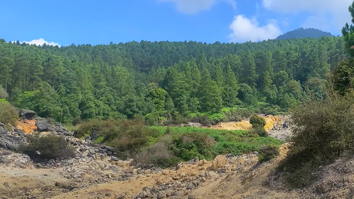 Kawah Karaha Bodas
