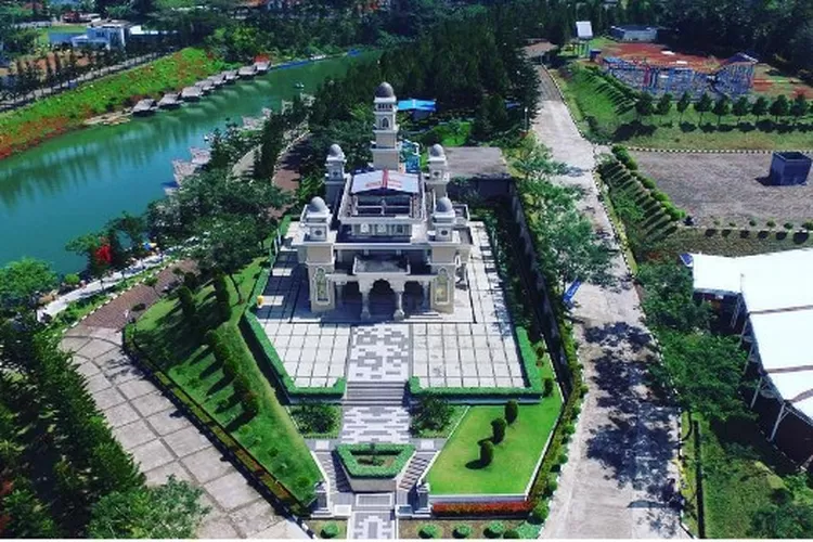 Mega Wisata Icakan